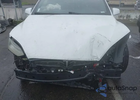 2018 Tesla Model X 100D/75D/P100D z USA, uszkodzony, nr VIN 5YJXCBE22JF140470